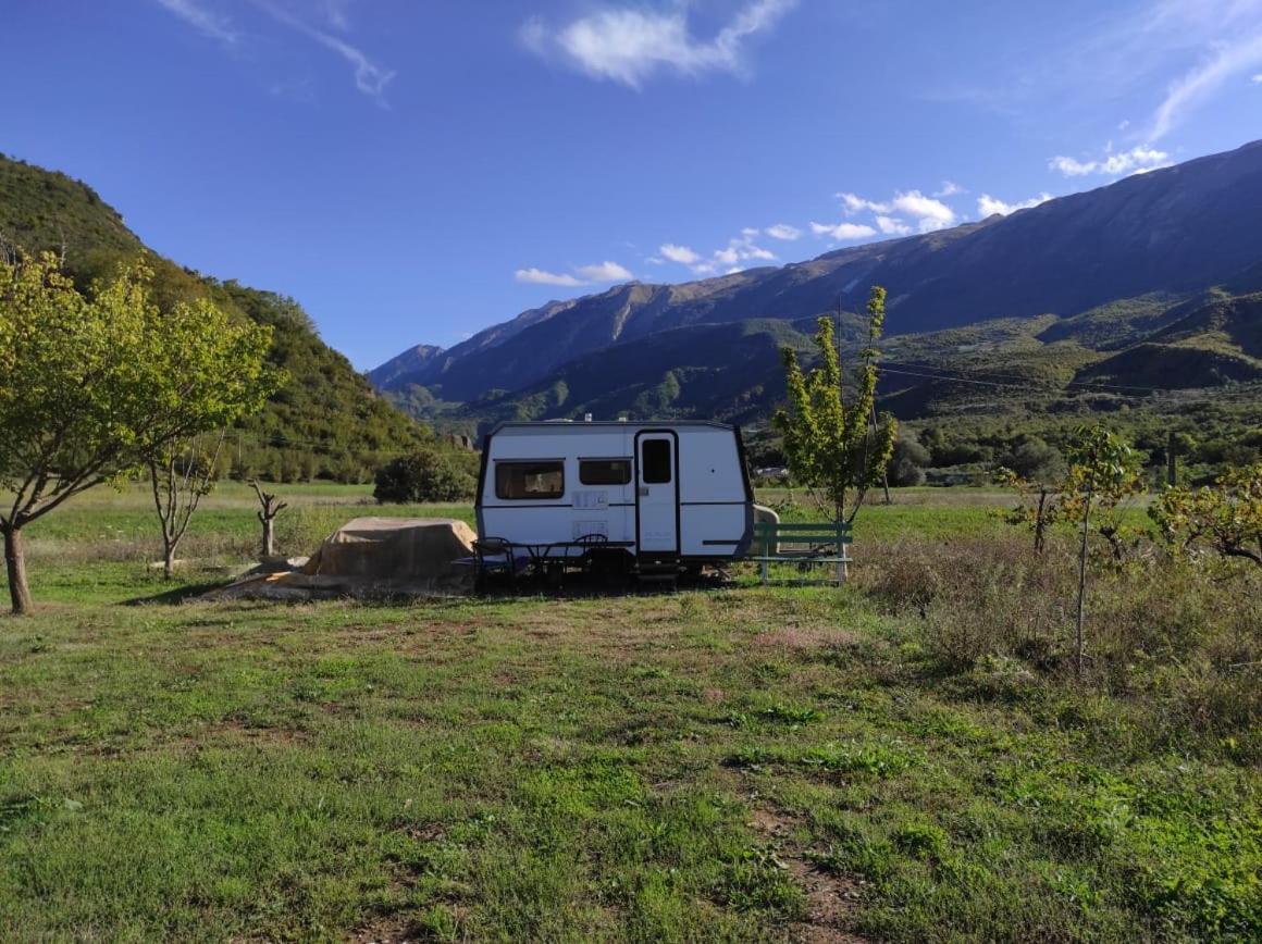 Albturist Ecocamping Permet & Outdoor Sports Center Otel Dış mekan fotoğraf