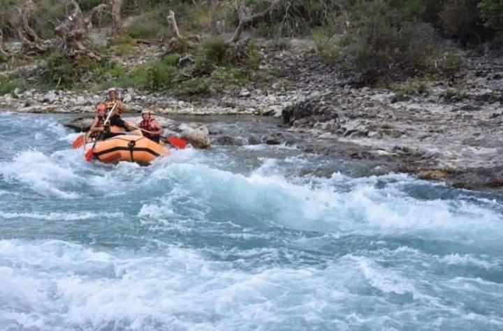 Albturist Ecocamping Permet & Outdoor Sports Center Otel Dış mekan fotoğraf